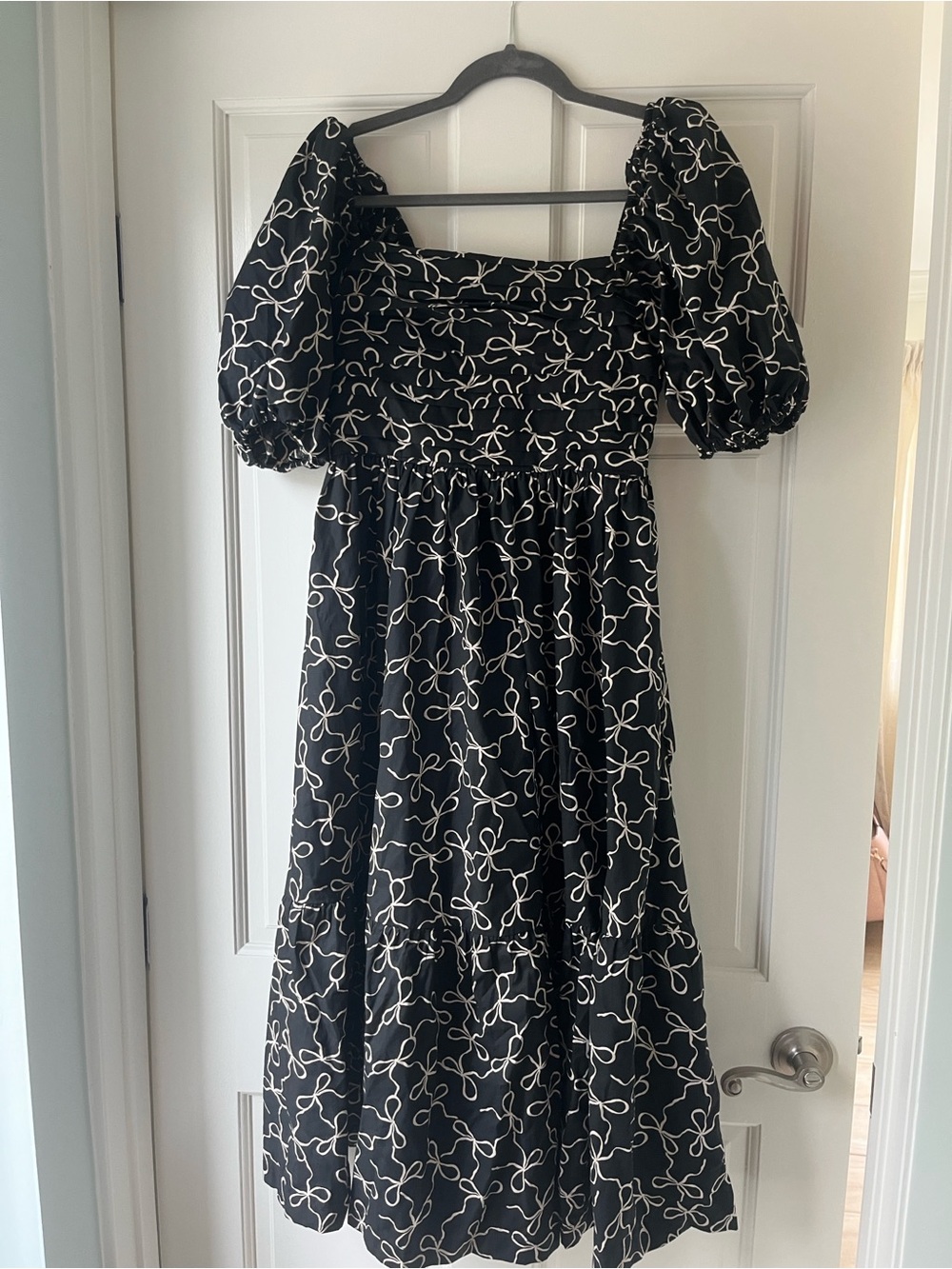 Abercrombie Black Puff-Sleeve Midi Dress